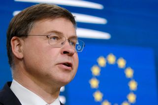 Do Prahy míří eurokomisař Dombrovskis. S vládou bude řešit, jestli EK umožní ČR vyšší schodky - Echo24.cz